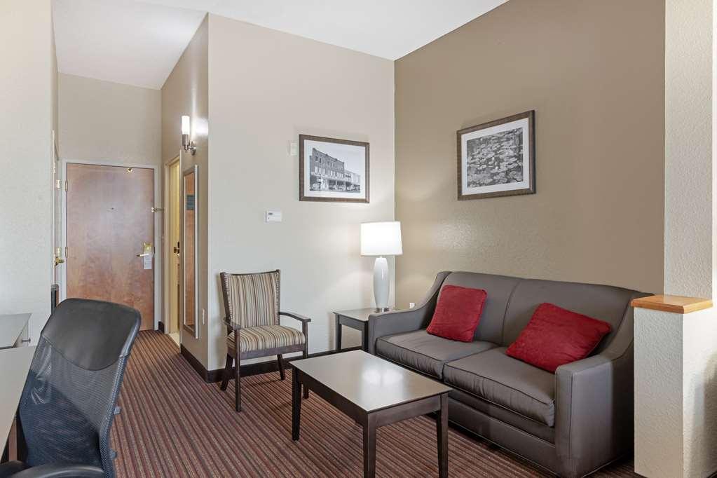 Best Western Plus Bradbury Inn And Suites Waycross Bilik gambar